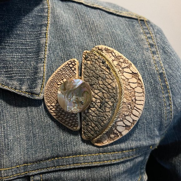 Jewelry | Vintage Micki Ravitz Designed Mother Of Pearl Brooch | Poshmark
